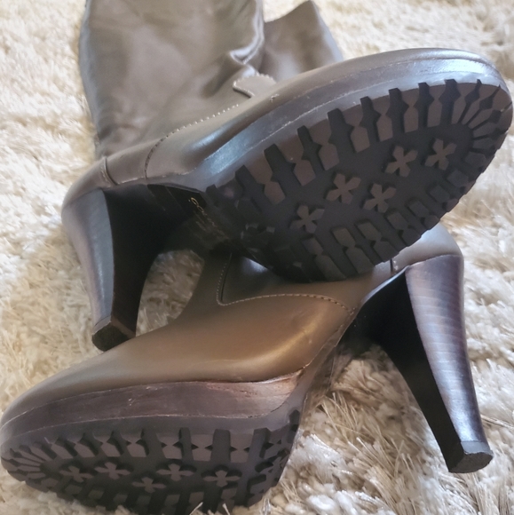 Colin Stuart Taupe Tall Boots - Picture 4 of 6